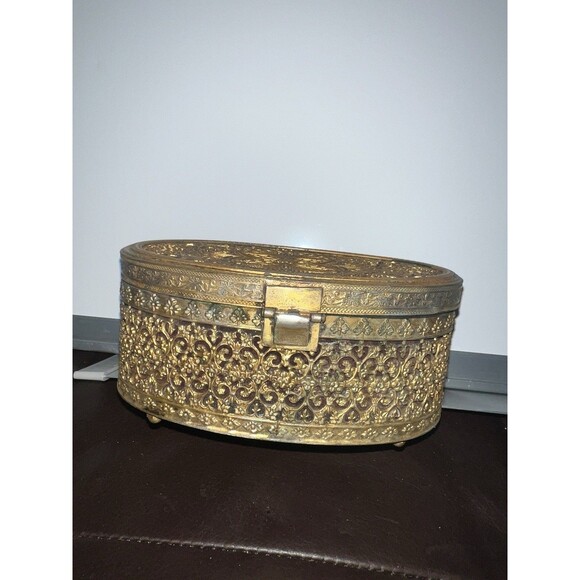 Hand-Etched Brass Jewelry Casket on Feet Oval Velvet Lined Hinged VTG 1950’s - Picture 3 of 8